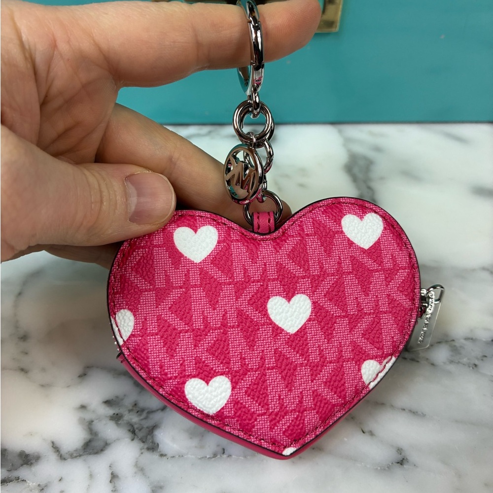 Michael Kors MK Jet Set Travel Hibiscus Pink Heart Coin Pouch Charm - NWT - Picture 5 of 7